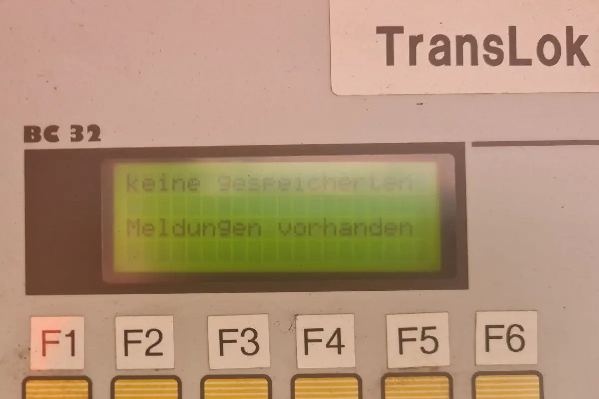 Translok DH 140-212 Cockpit Fahrerstand Ansicht 1