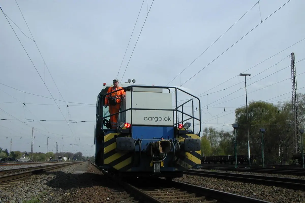 Translok Zweiwegefahrzeug im Einsatz Hafen Essen